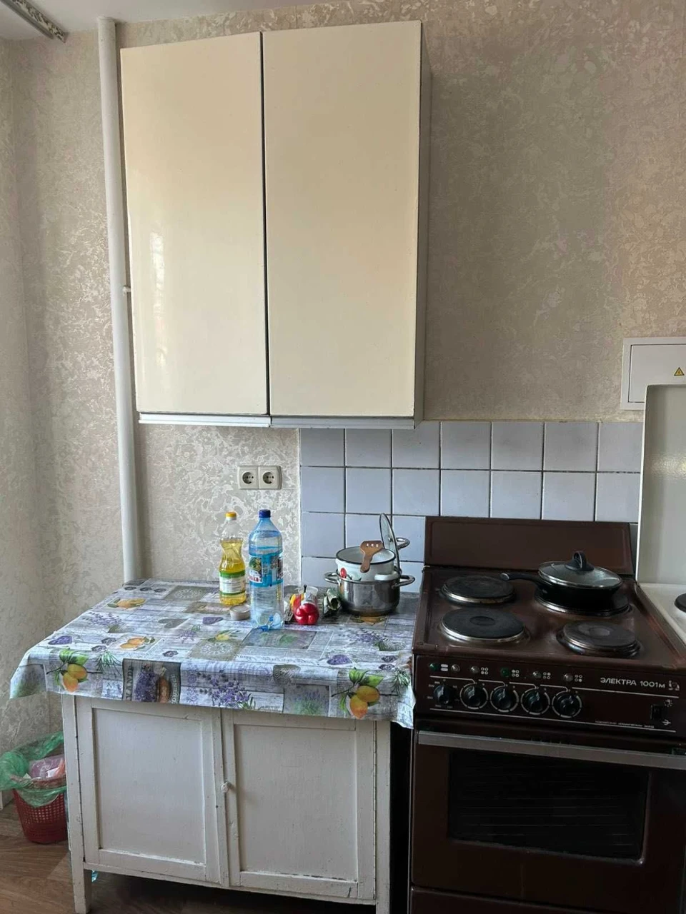 Вул.Ігоря Юхновського  (Стальського),32. Кімната після ремон