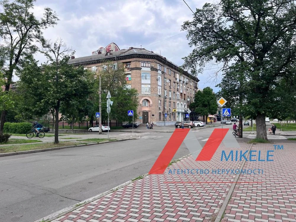 For Sale: Room in Dormitory 20 m² Sevastopol Street 7