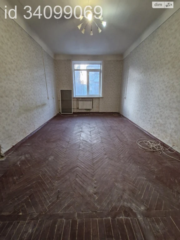 Sale of Room in Pershotravneve District