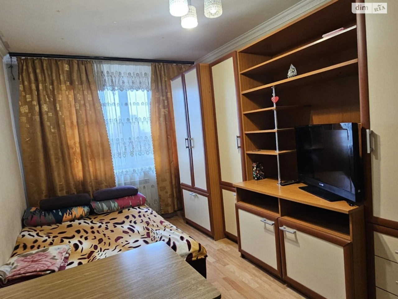 Room for Sale, Azerbaijan Street, Dniprovsky District