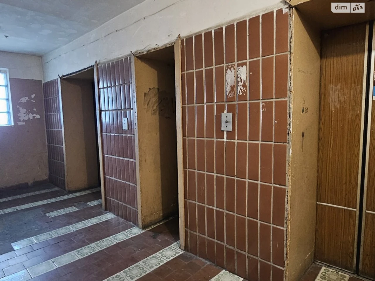 Room for Sale, Azerbaijan Street, Dniprovsky District