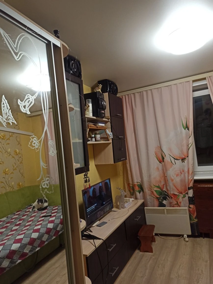 Room for Sale at Akademika Tupoleva (Mriy) 5B