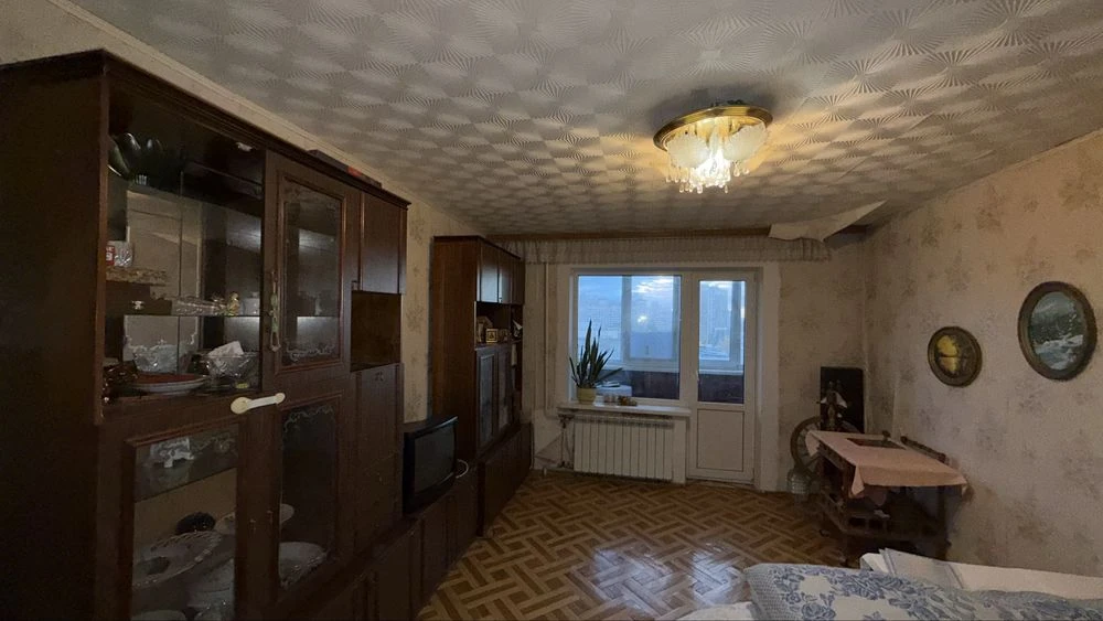 Room for sale in a 3-room apartment, Dan'kevich Street