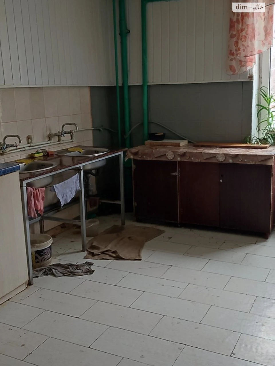 Room for Sale, Darnitsa District