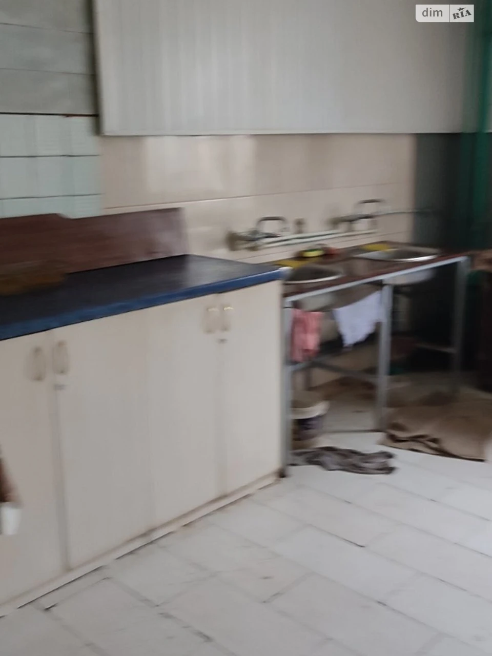 Room for Sale, Darnitsa District