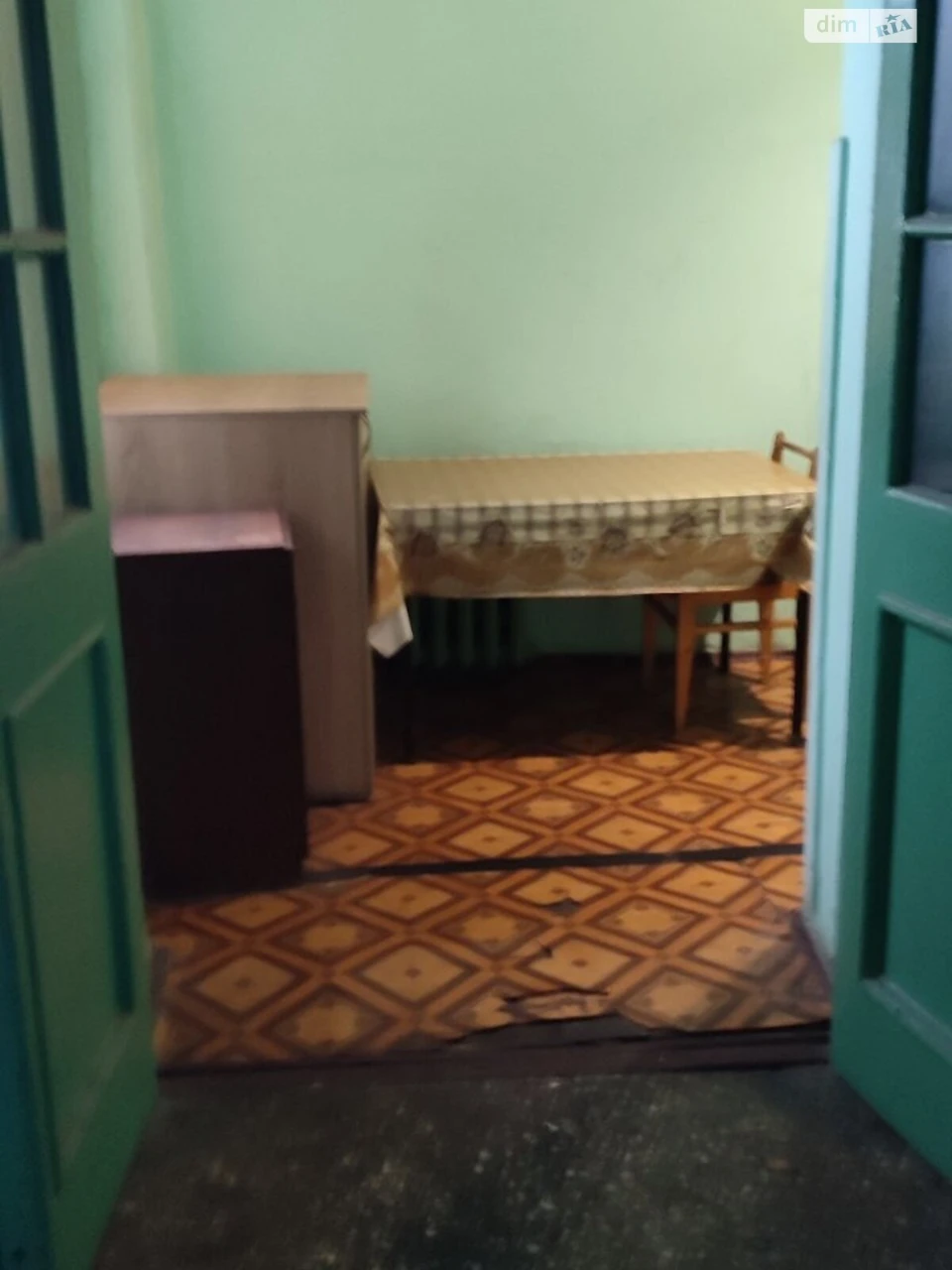 Room for Sale, Darnitsa District