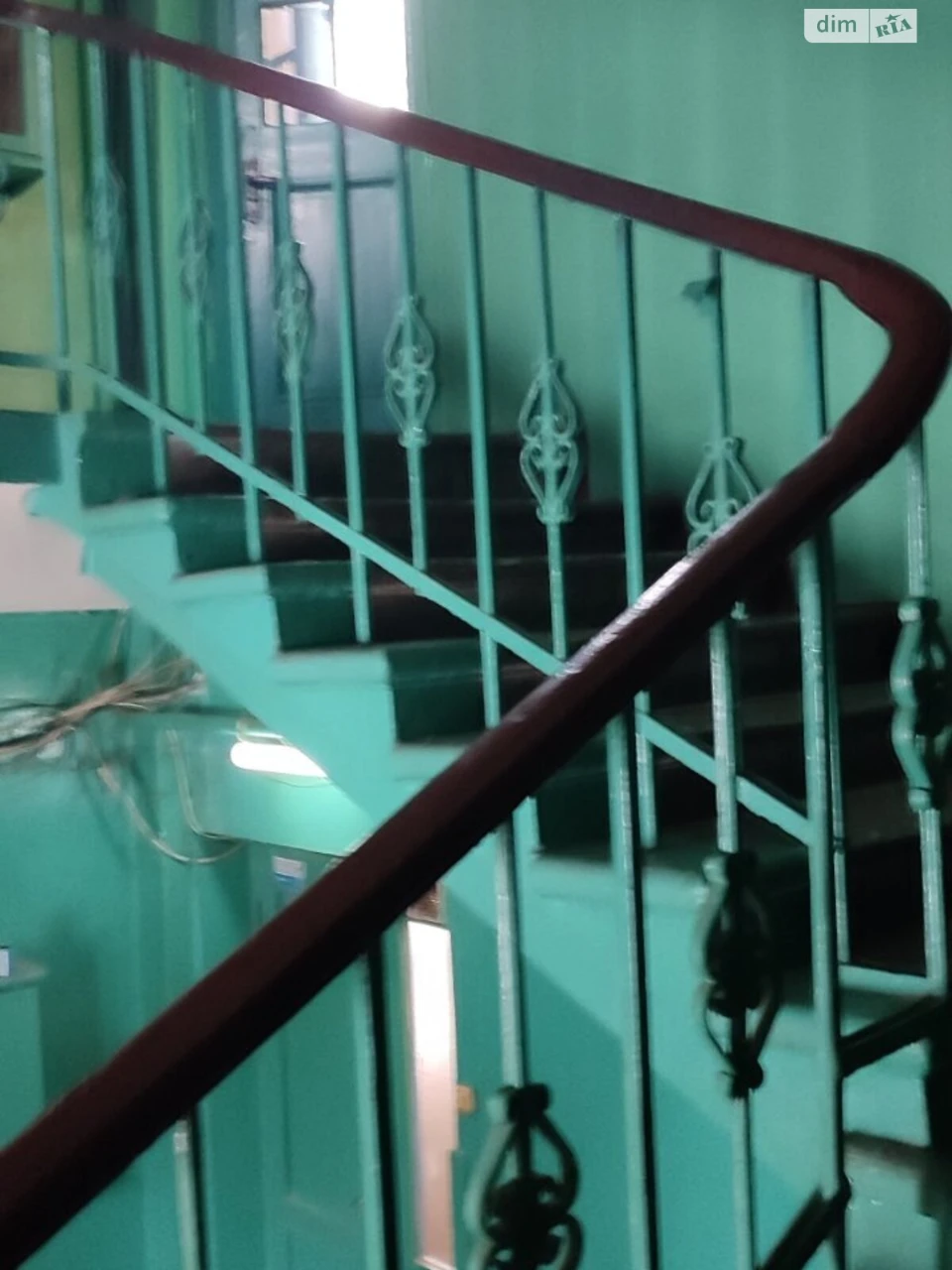 Room for Sale, Darnitsa District