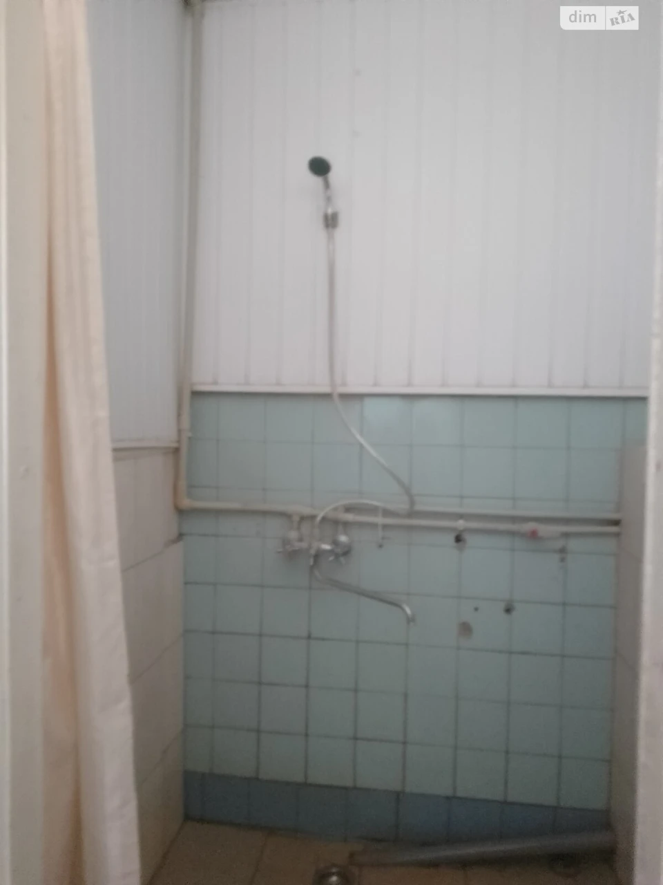 Room for Sale, Darnitsa District