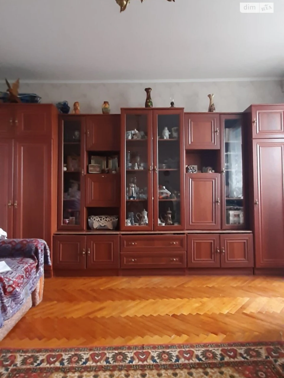 Room for Sale – Desniansky