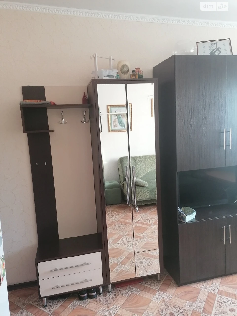 Room for Sale – Desniansky