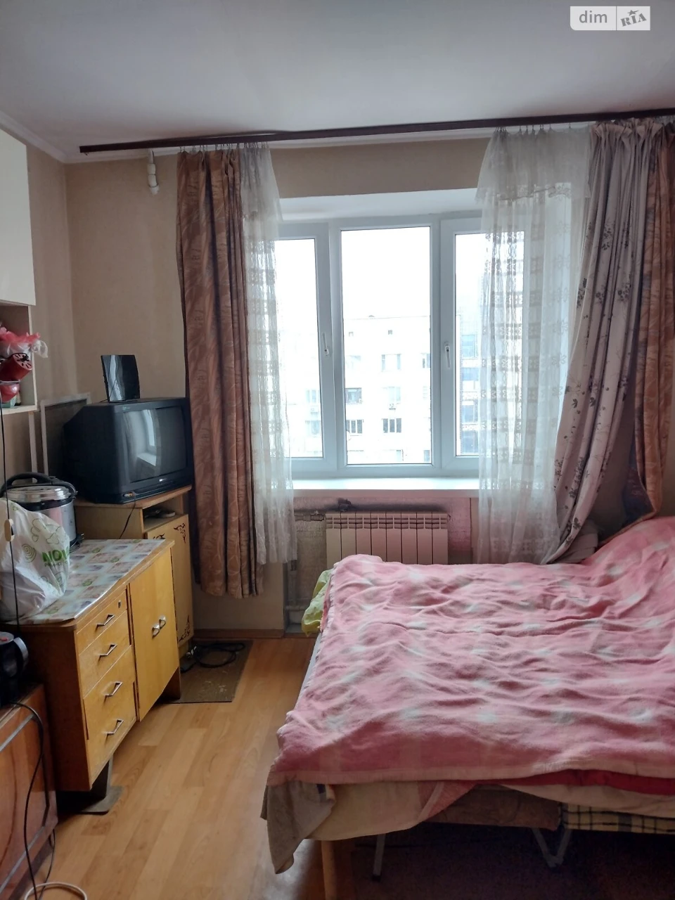 Продаж Кімната Воскресенка