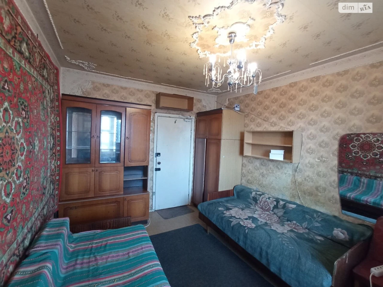 Sale of Room in Territory-1
