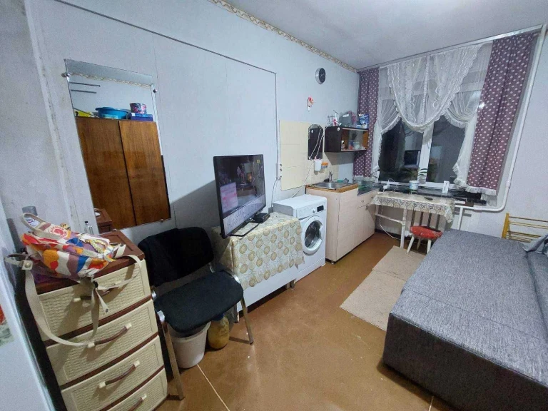 Кімната 12 м² в 5 кімнатній квартирі, район Сирецький, Подольський район, Київ, станція метро Шевченка