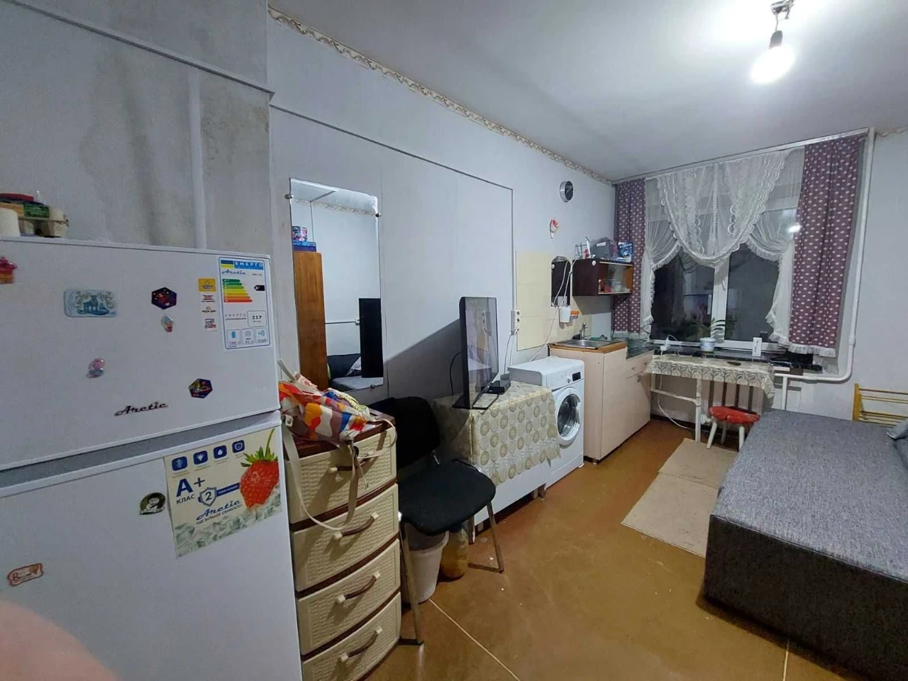 Кімната 12 м² в 5 кімнатній квартирі, район Сирецький, Подольський район, Київ, станція метро Шевченка