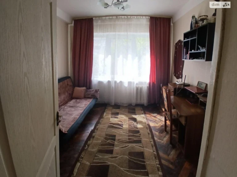 Room for Sale in Akademmisto