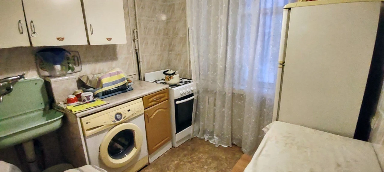 Продаю 3-комнатную квартиру на Туполева 15Б