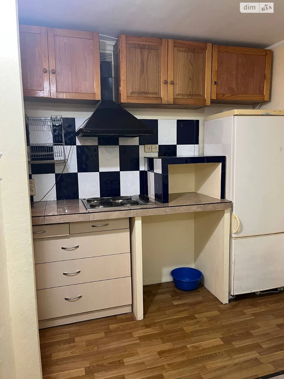Sale of Room in Rainbow Array