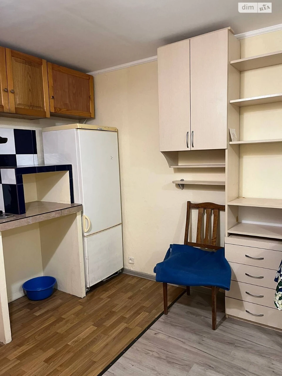Sale of Room in Rainbow Array