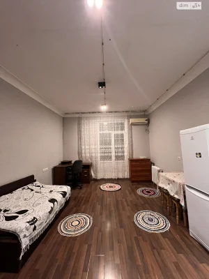 Sale Room in Oleksandrivska Slobidka