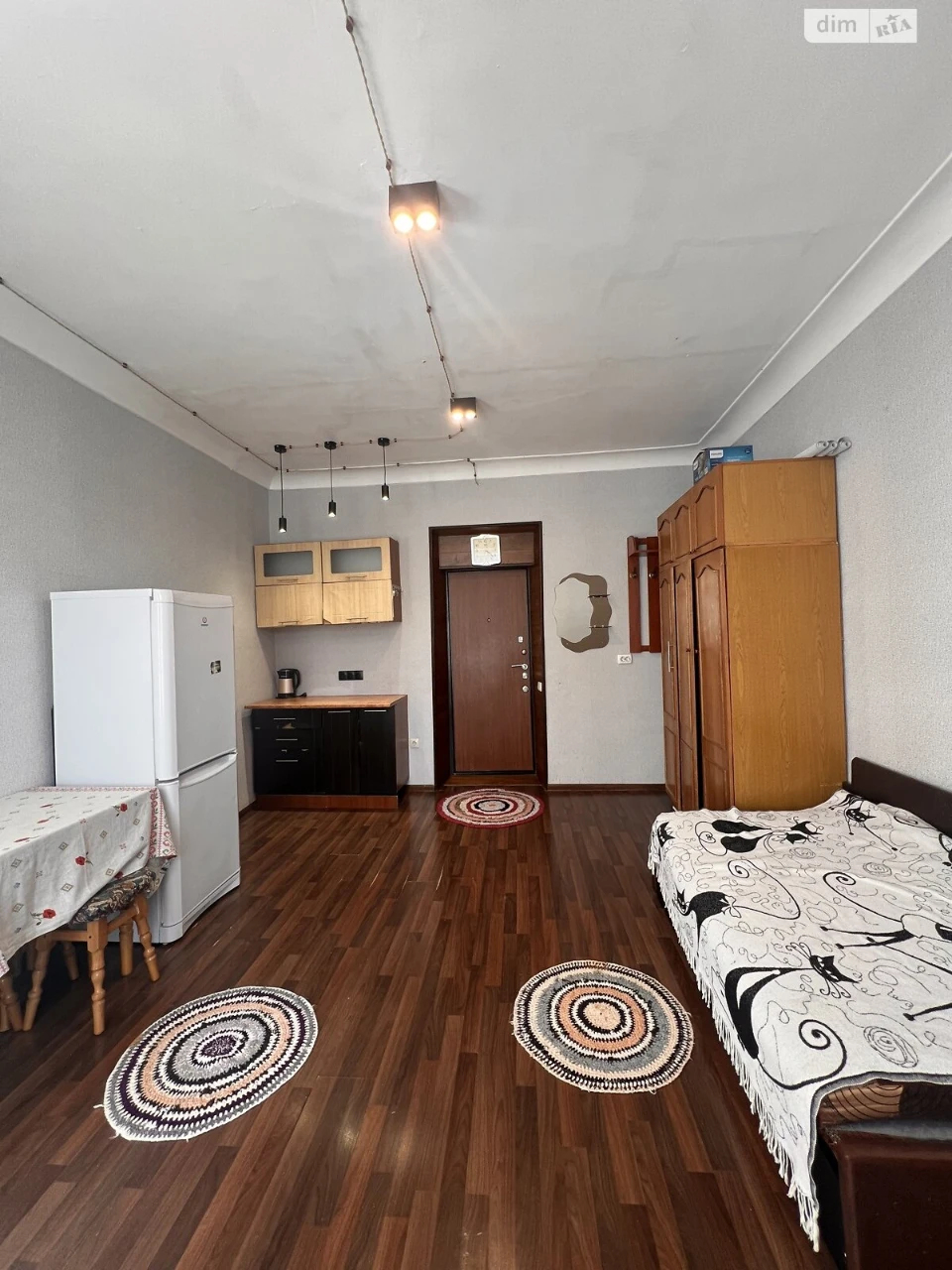 Sale Room in Oleksandrivska Slobidka