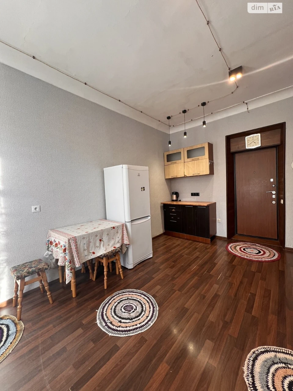Sale Room in Oleksandrivska Slobidka