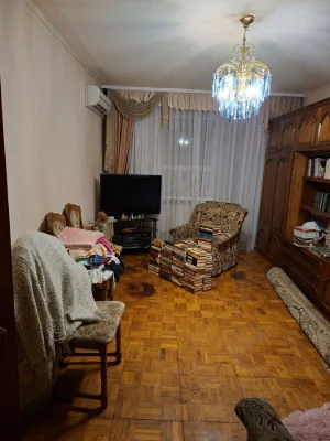 Продається 3-кімнатна квартира в ЖК Червоний камінь