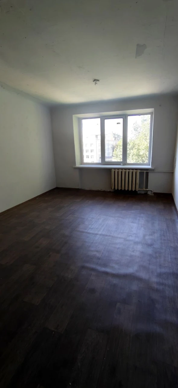 Продам комнату в общежитии Левый берег/ пр Слобожанский /Кал