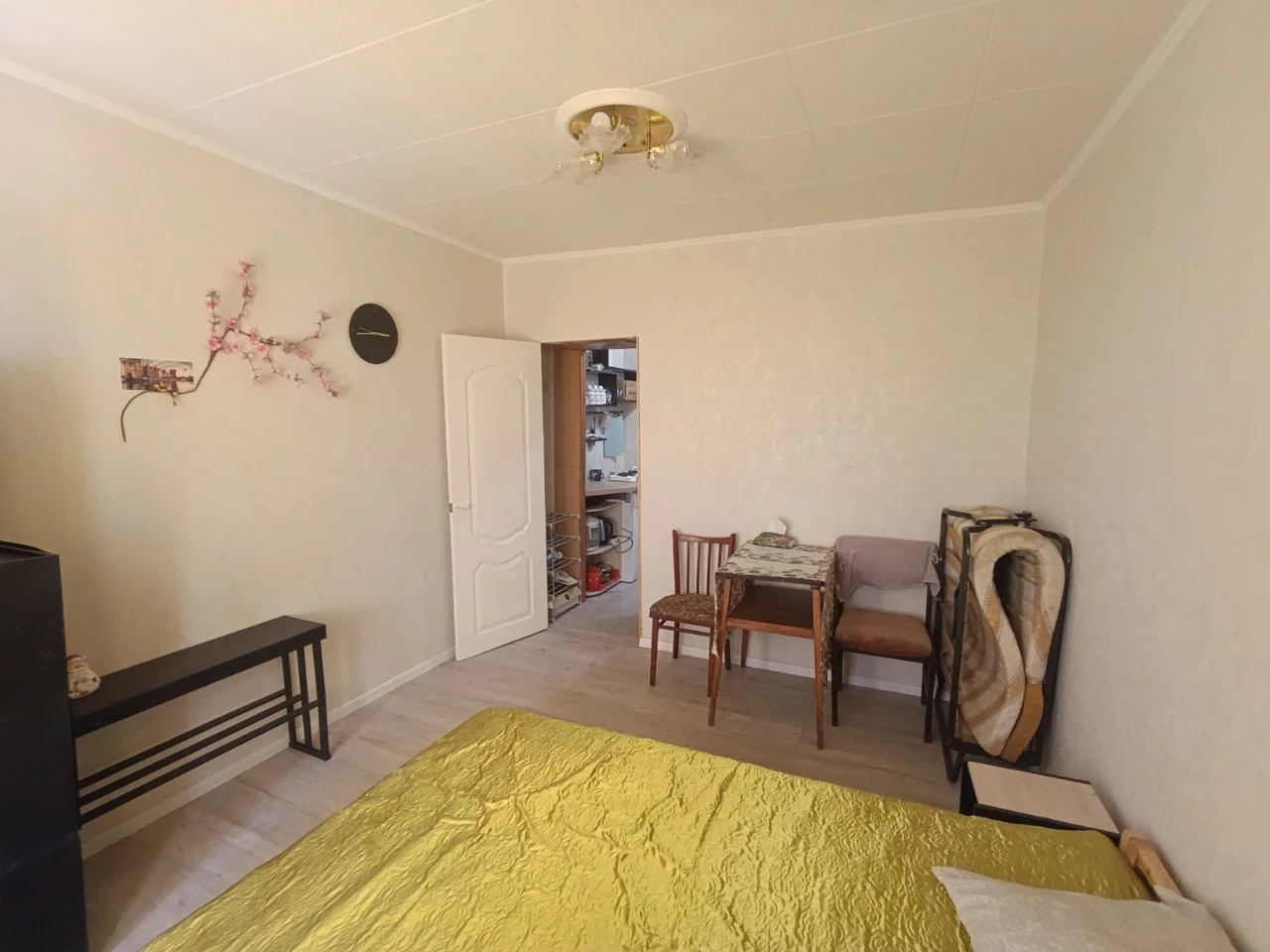 For sale: Room in a dormitory on Bogdan Khmelnytsky Street 167, "Pentagon"