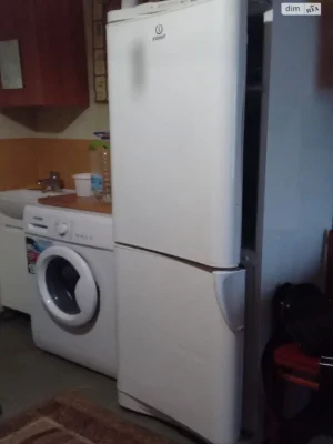 Продаж Кімната Титова