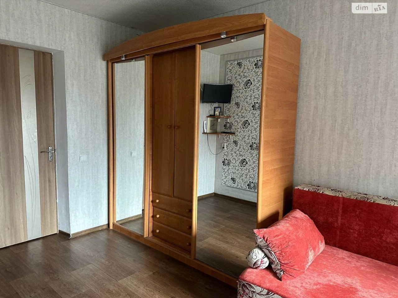 Industrial Room for Sale