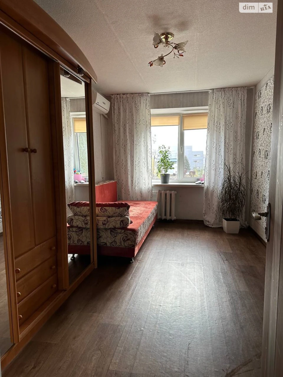 Industrial Room for Sale