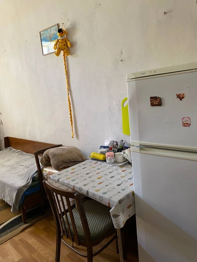 For sale: Room in a dormitory, South Market district
