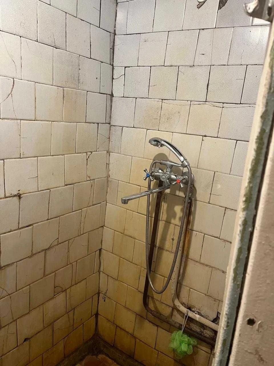For sale room in a dormitory, ул. Привокзальная, 3000 USD.