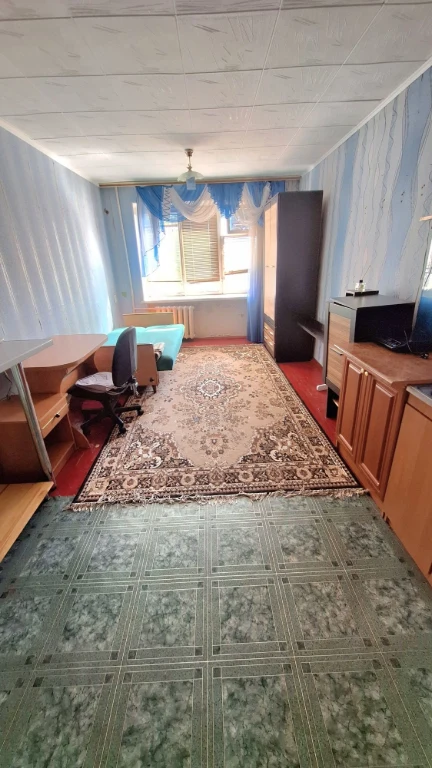 ПРОДАМ комнату ул.Лахтинская (18 кв) цена 4 300 у.е.
