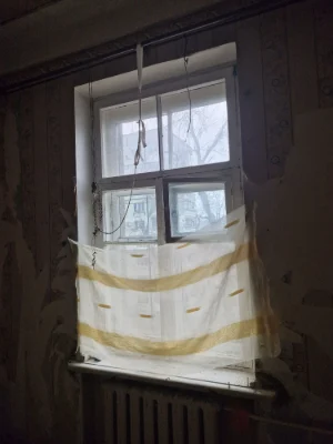 Selling 1 room in a 3-room apartment. Zaporizhzhia. Right side.