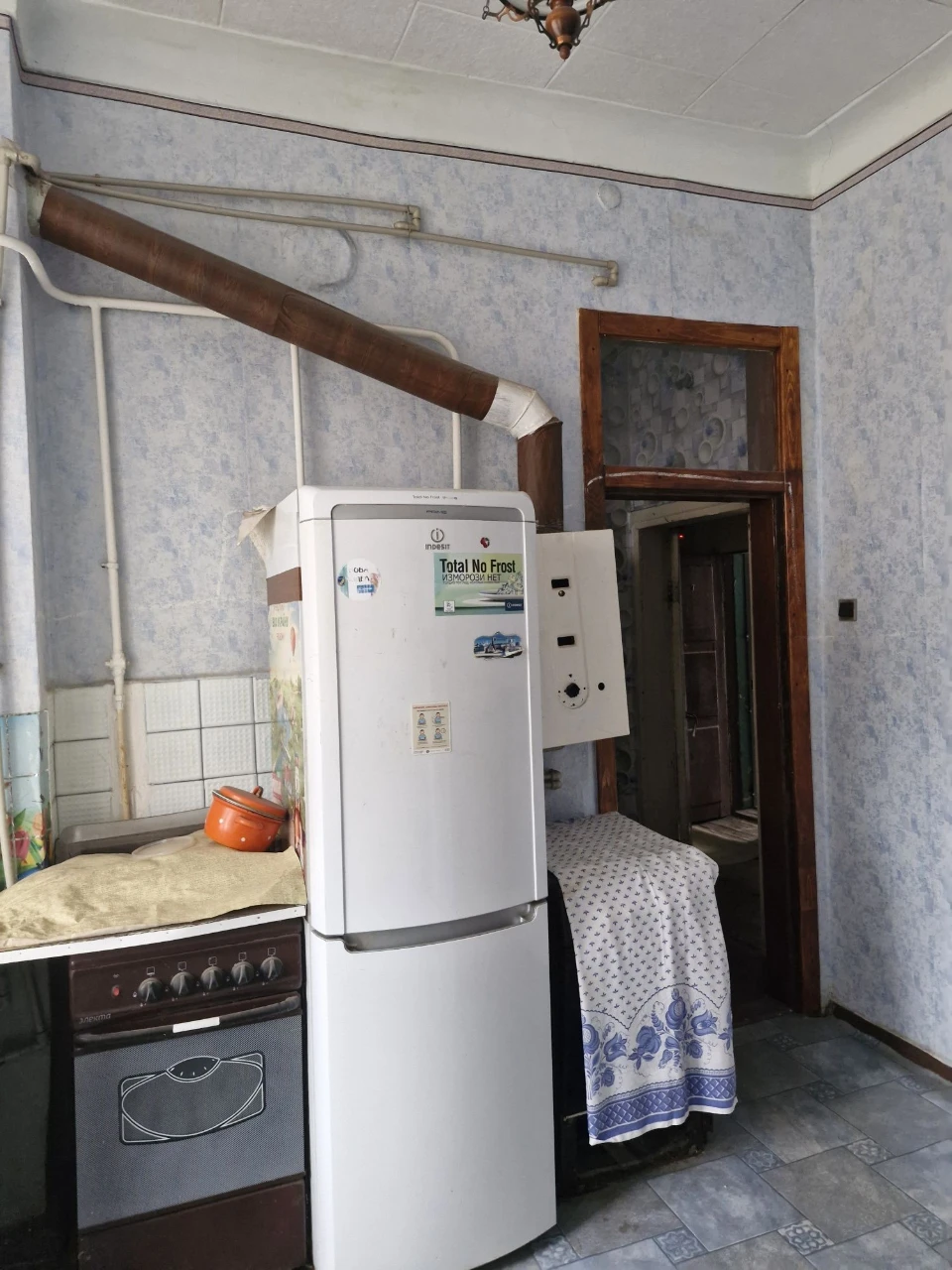 Selling 1 room in a 3-room apartment. Zaporizhzhia. Right side.