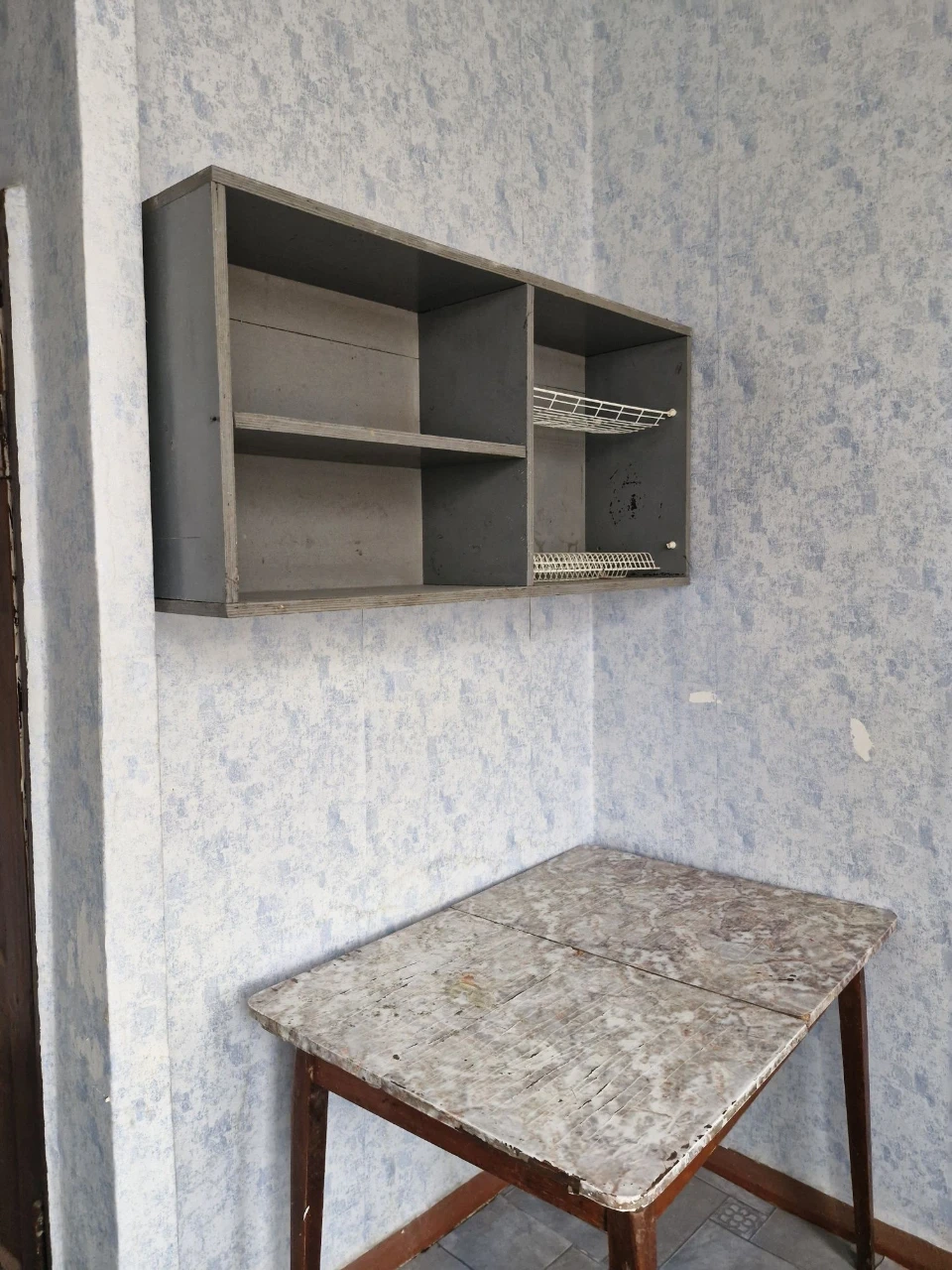 Selling 1 room in a 3-room apartment. Zaporizhzhia. Right side.
