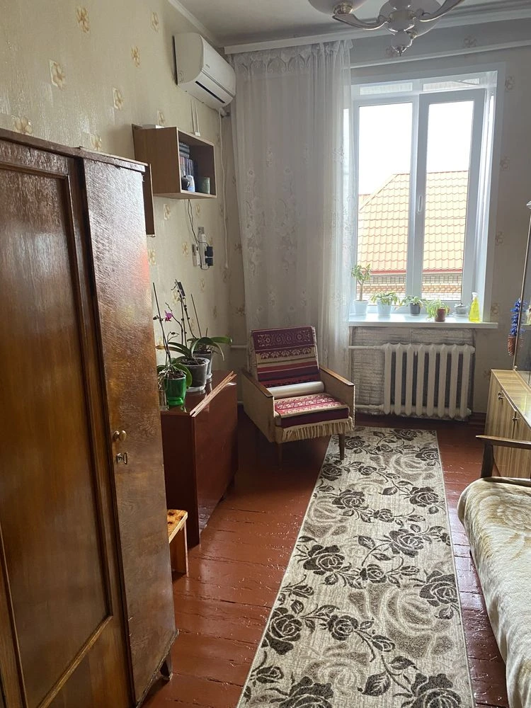 For Sale: Two adjacent rooms in a dormitory, Stepanova