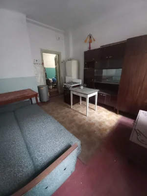 Sale of a two-room apartment in a Stalinist building