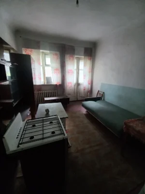 Sale of a two-room apartment in a Stalinist building