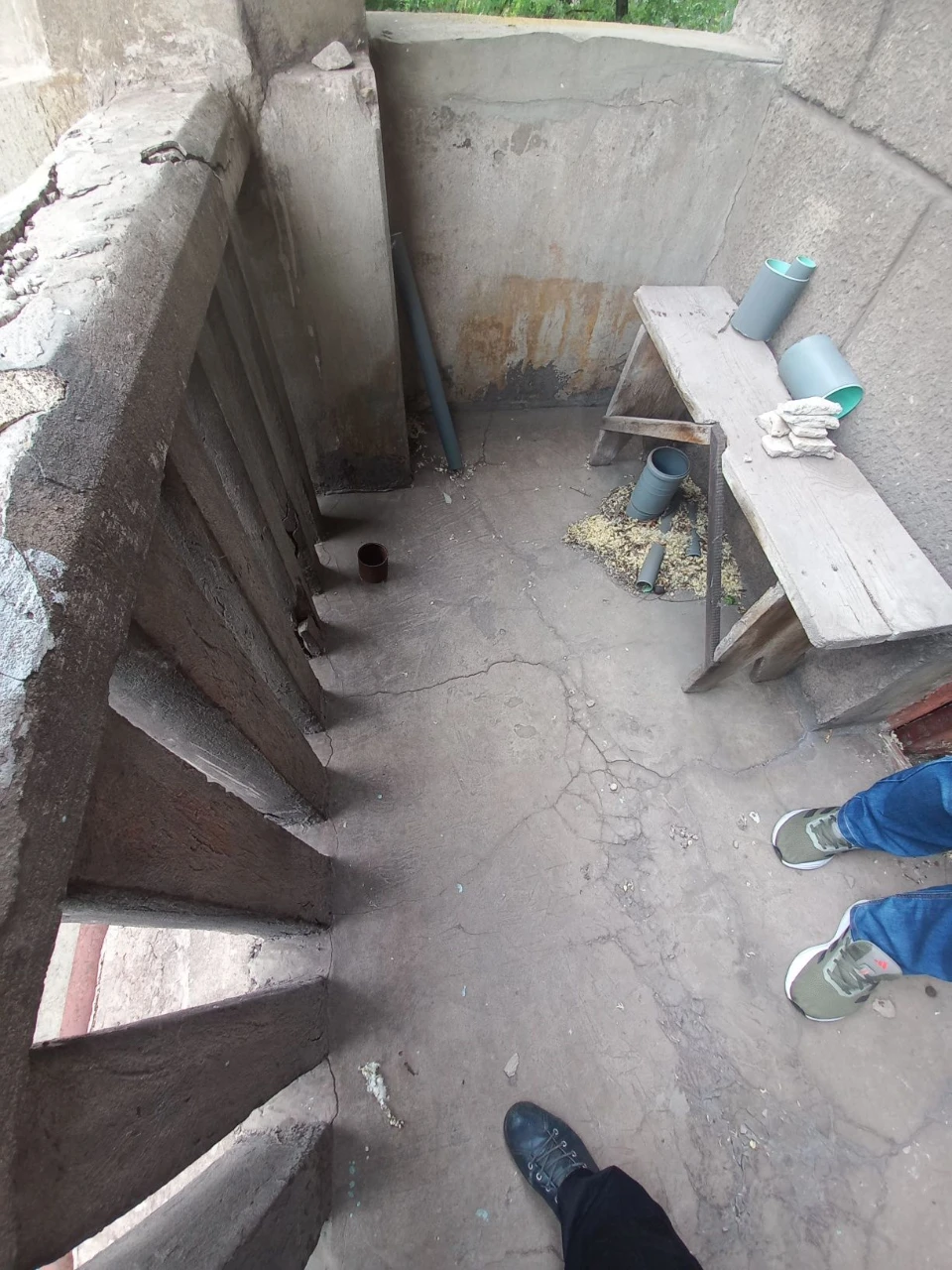 Sale of a two-room apartment in a Stalinist building