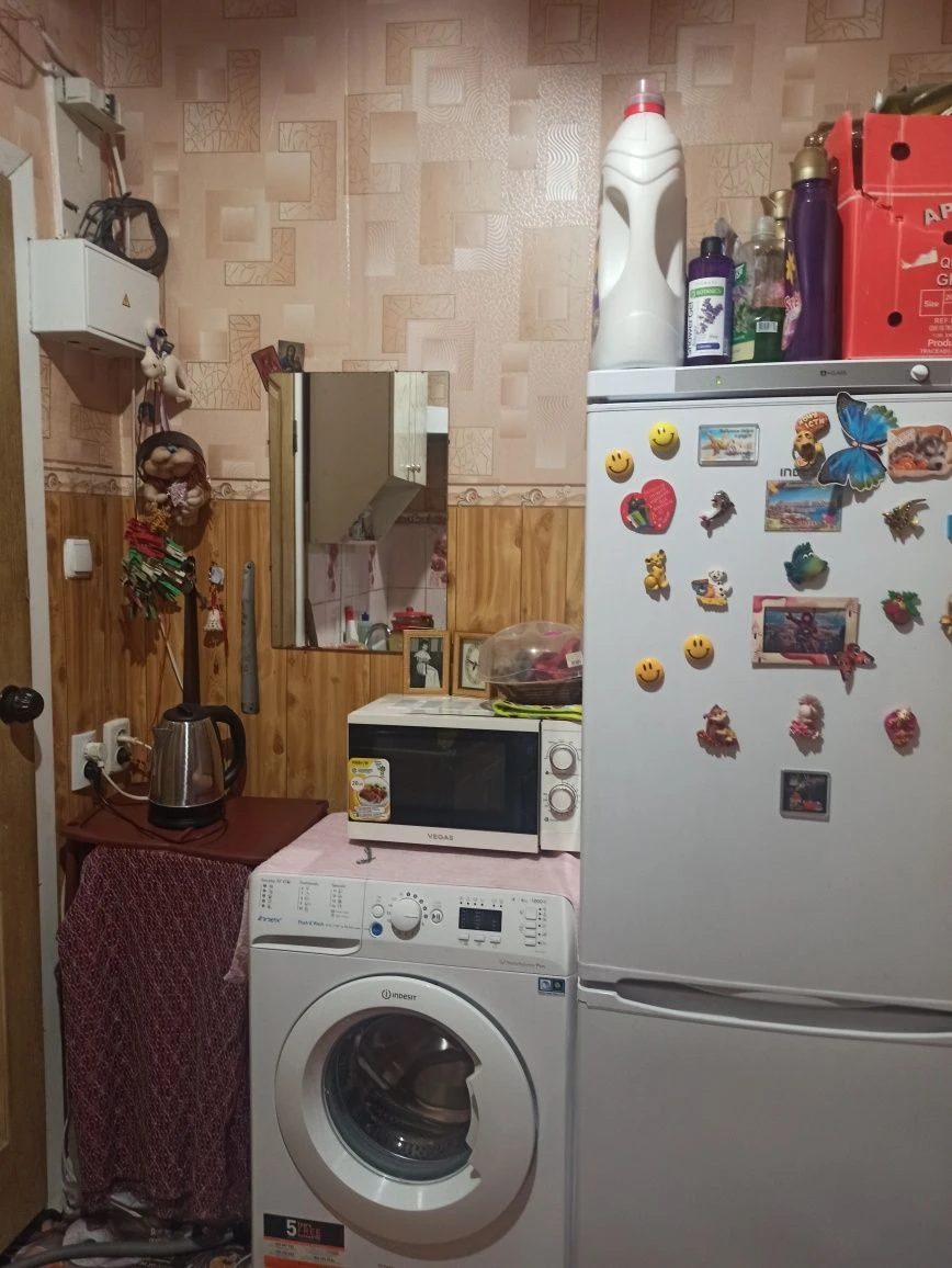 Срочно продам в связи с выездом комнату в общежитии