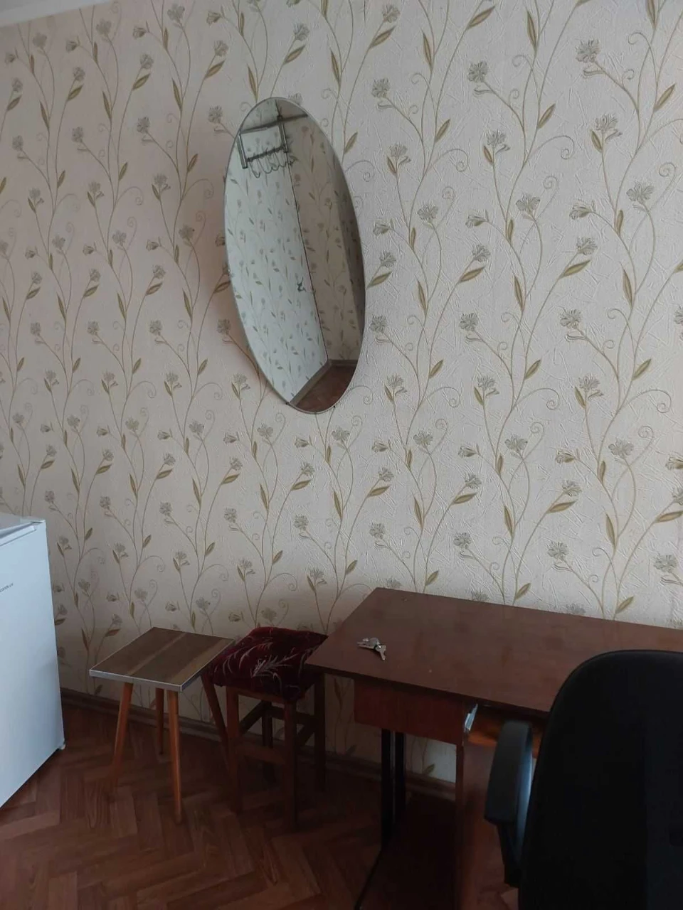Продам отличные две комнаты в районе Аптеки  ,недорого