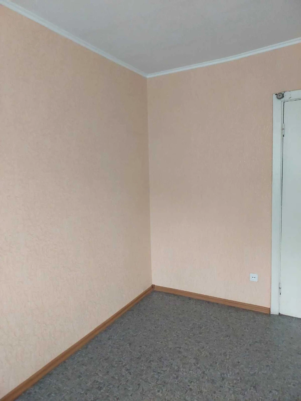 Продам отличные две комнаты в районе Аптеки  ,недорого