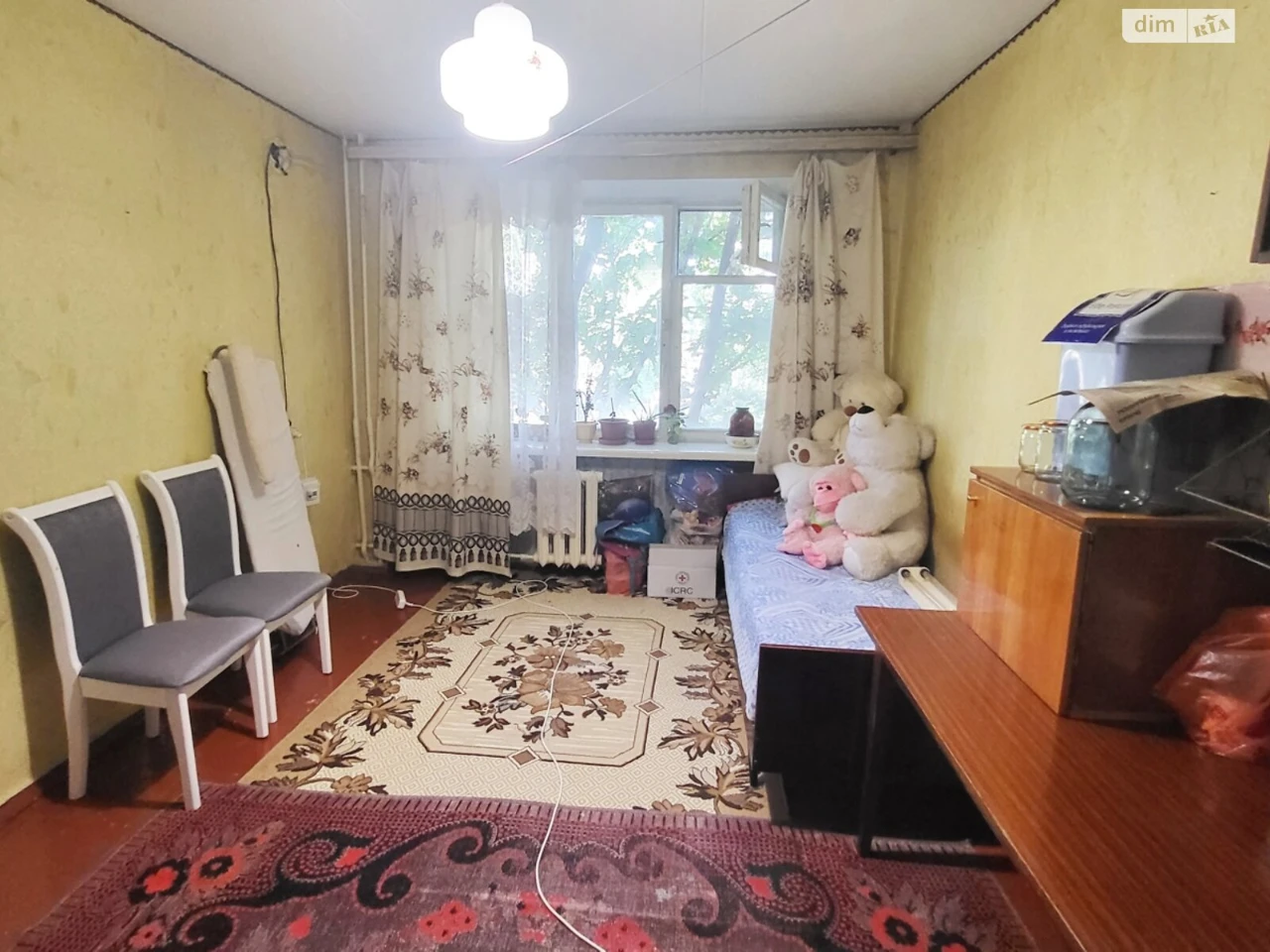 Sale of Room in Factory District