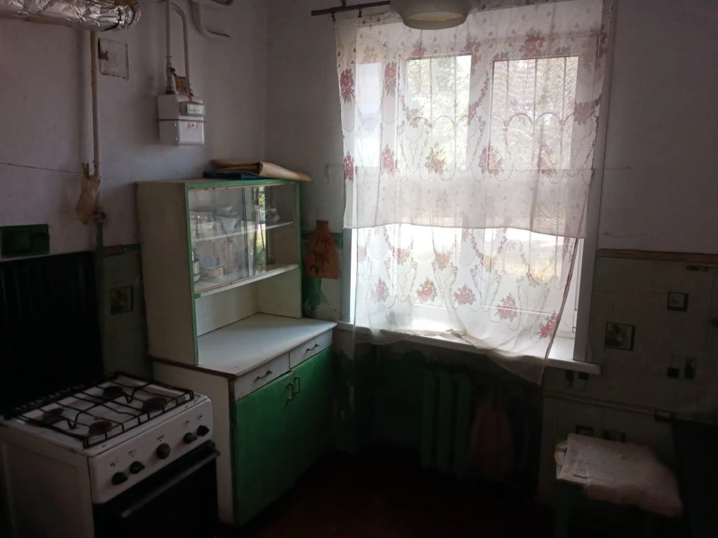For Sale. Selling a room in a 3-room apartment