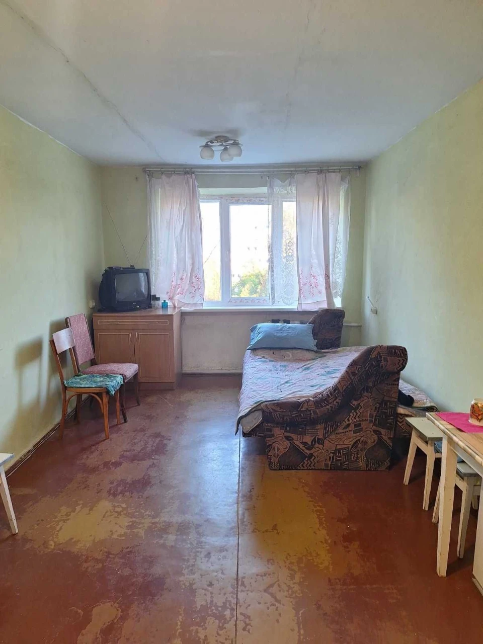 For sale 1 room in a dormitory on вул Сорохтея