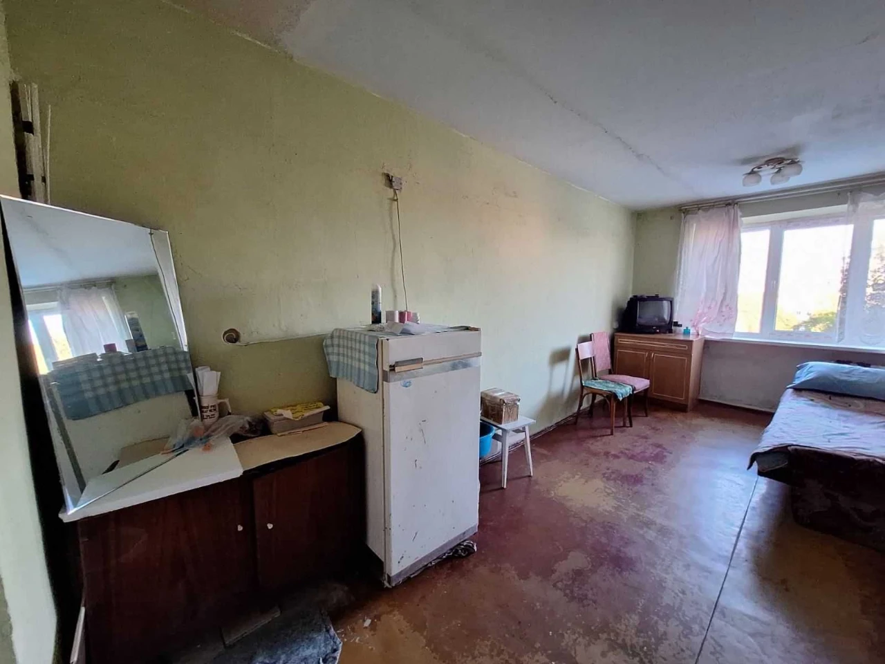 For sale 1 room in a dormitory on вул Сорохтея