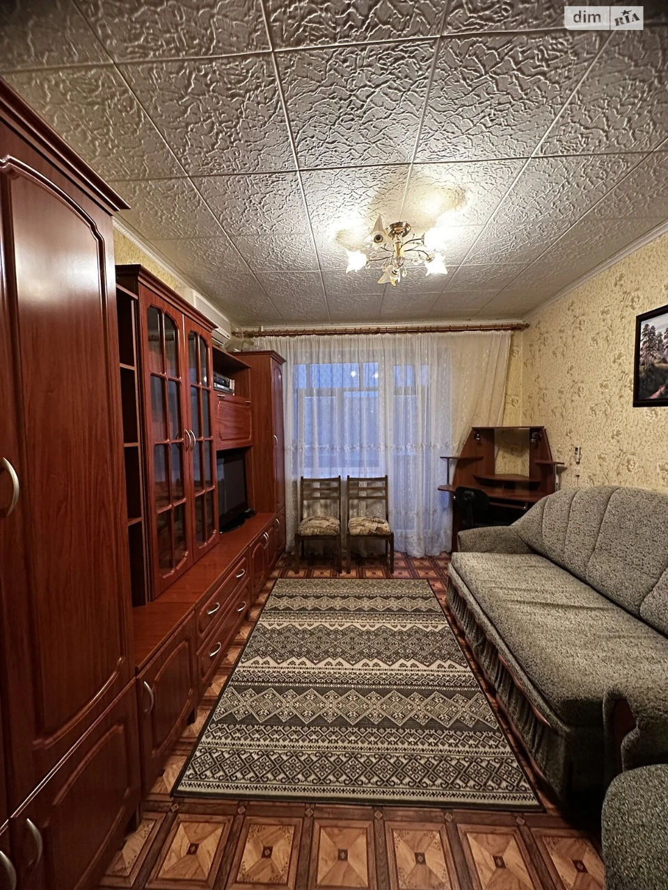 Room for Sale, Шевchenkivskyi