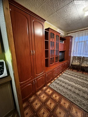 Room for Sale, Шевchenkivskyi